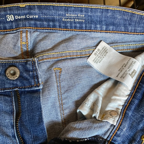 Levi’s - Picture 4 of 7